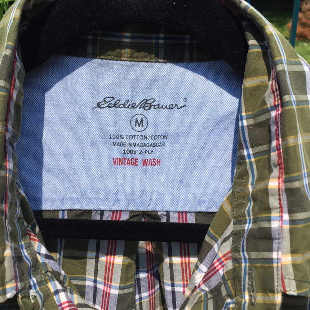 Eddie Bauer size M button down